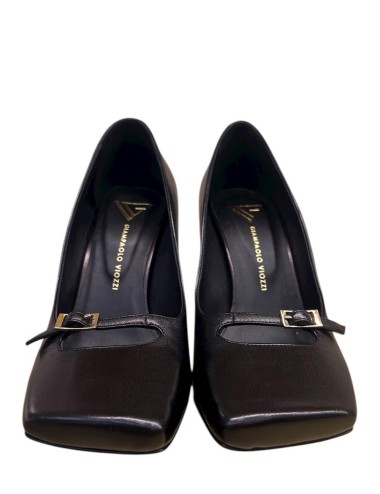 Scarpe in pelle nera con tacco oro