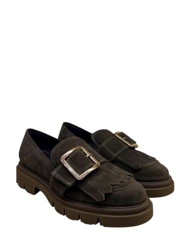 Mocassino scamosciato con fibbia testa di moro