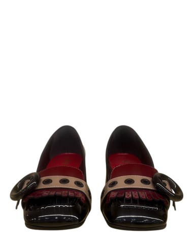 Mocassino in vernice nero frangia bordeaux