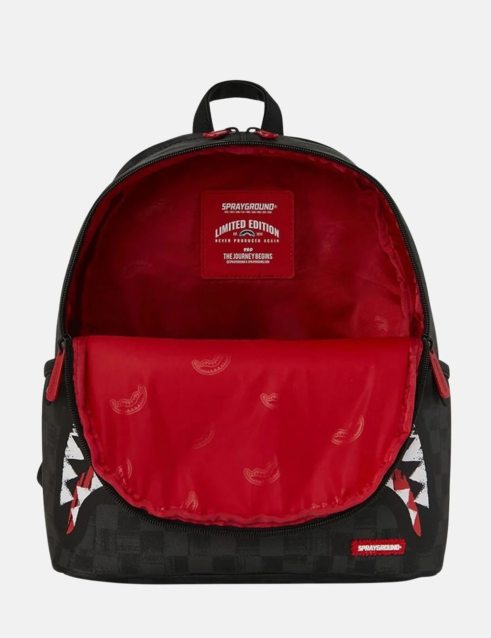 SCRIBBLE SHARK SAVAGE BACKPACK