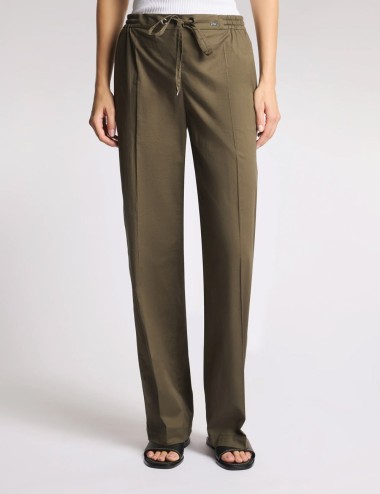 Regular Fit Trousers in Stretch Poplin verde