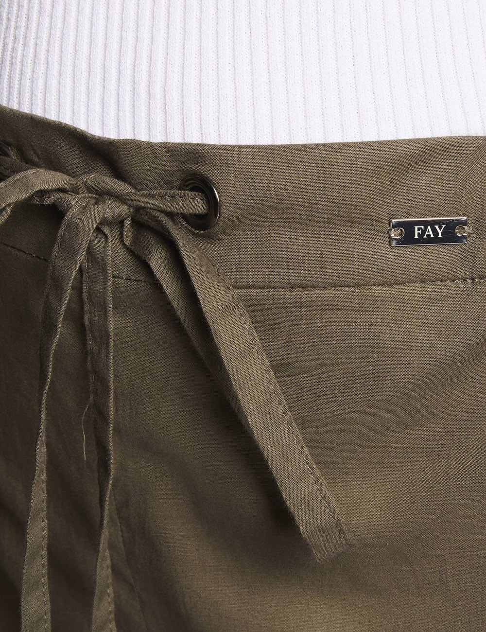 Regular Fit Trousers in Stretch Poplin verde