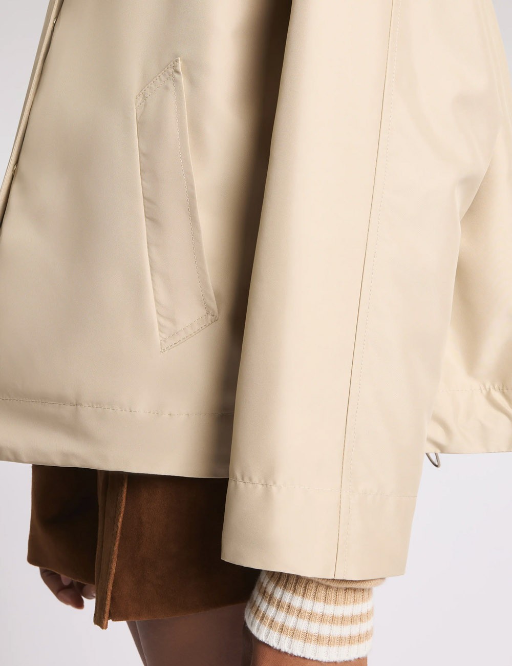 Short Parka in Technical Poplin beige