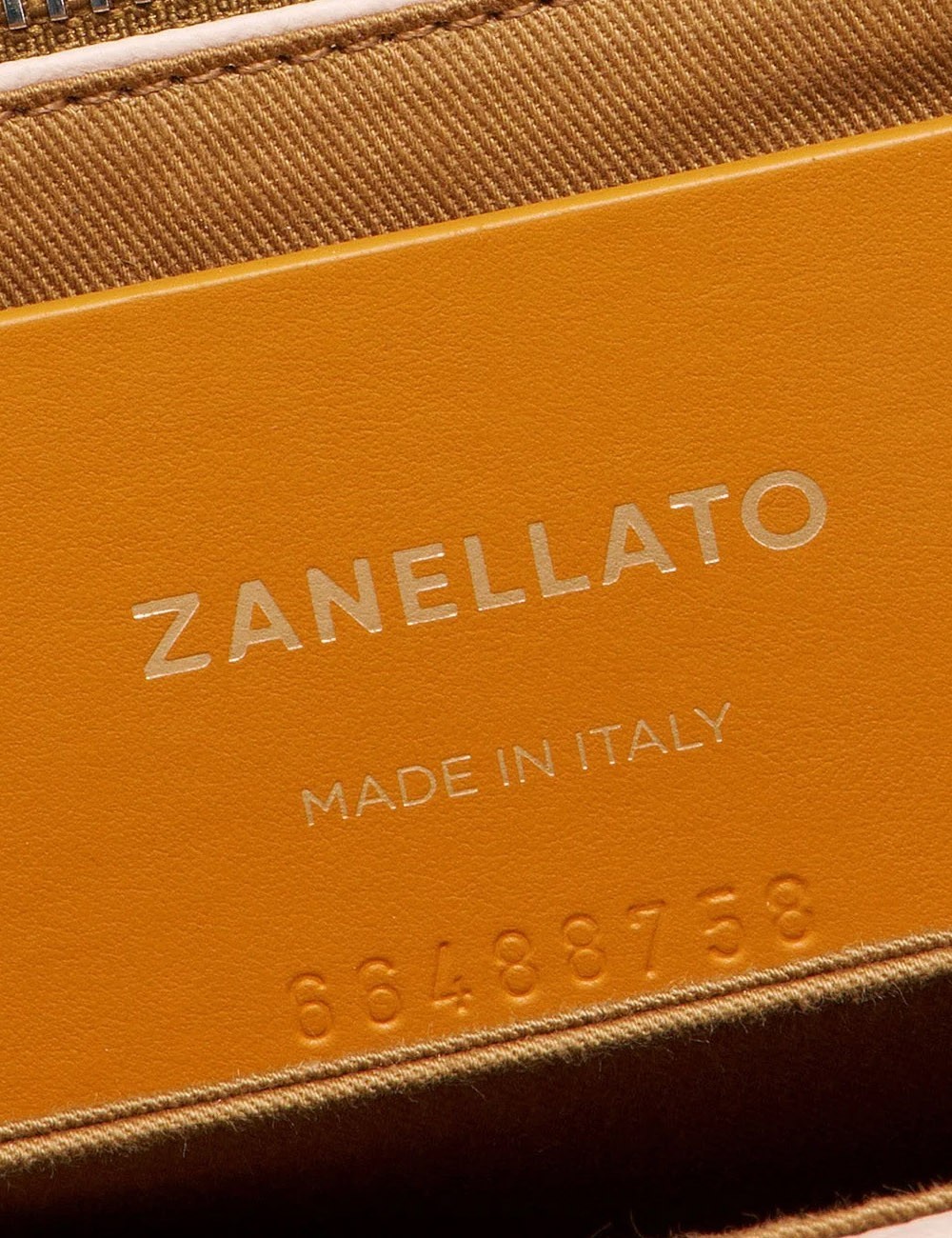 DOTTA® SMALL BAG IN HAMMERED LEATHER IN CALLAS PINK