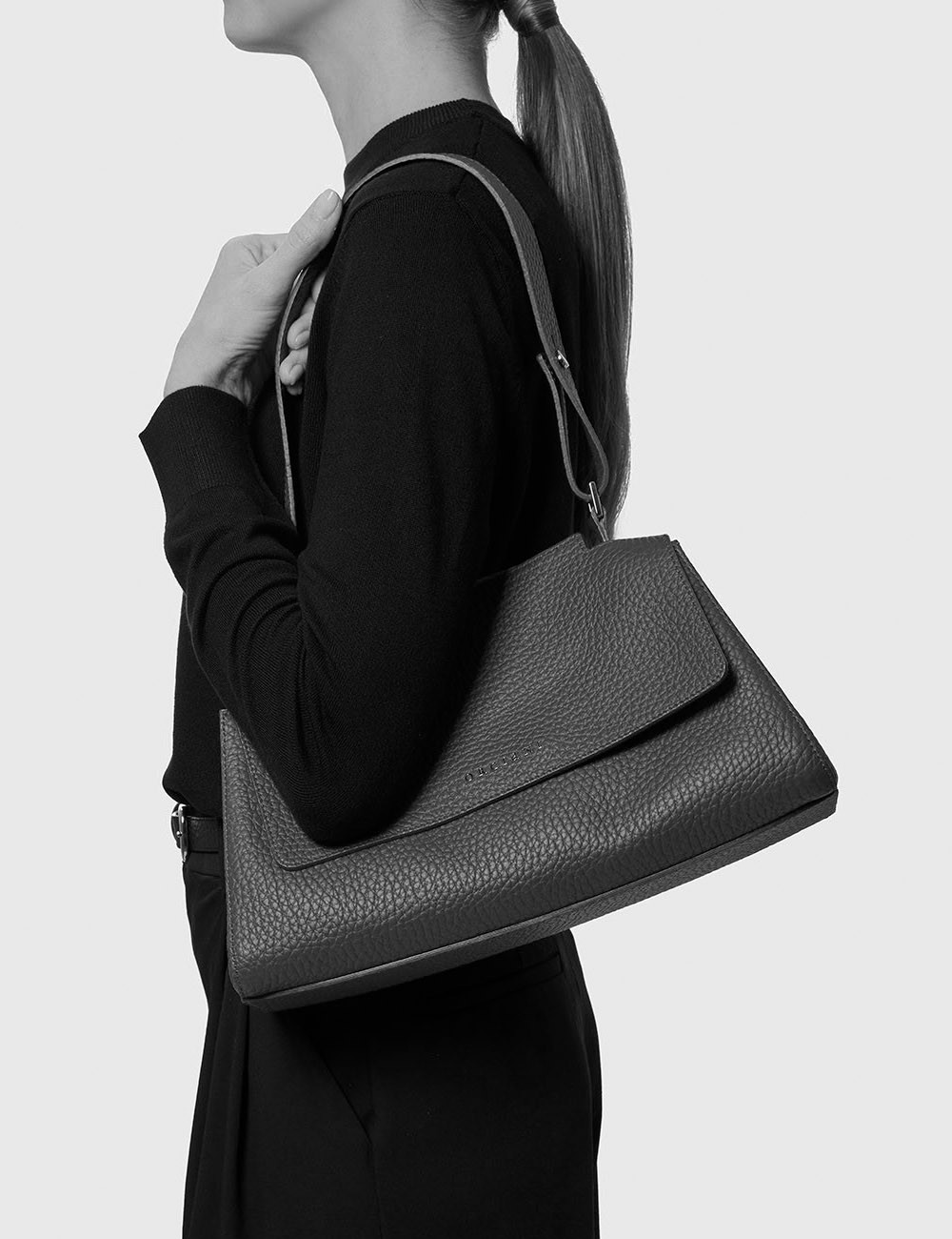 Borsa Sveva Longuette Soft in pelle con tracolla sabbia