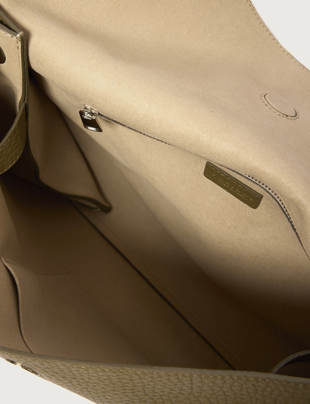 Borsa Venus Soft Midi a spalla in pelle martellata oasi