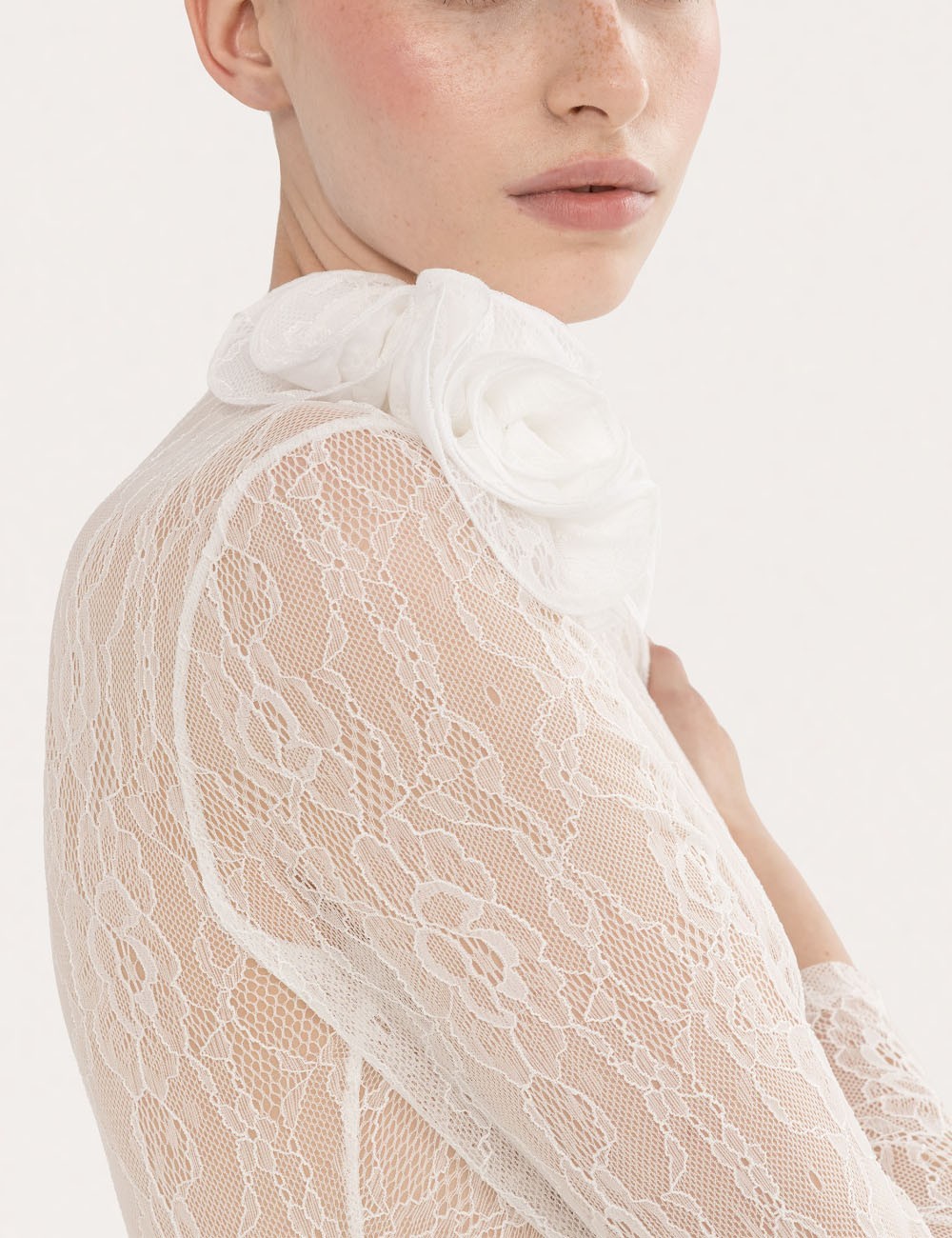 Floral-detail lace bodysuit white