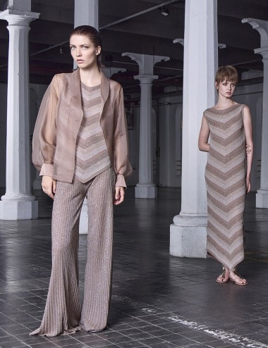 Long top in degradé and sequins with lace mocha