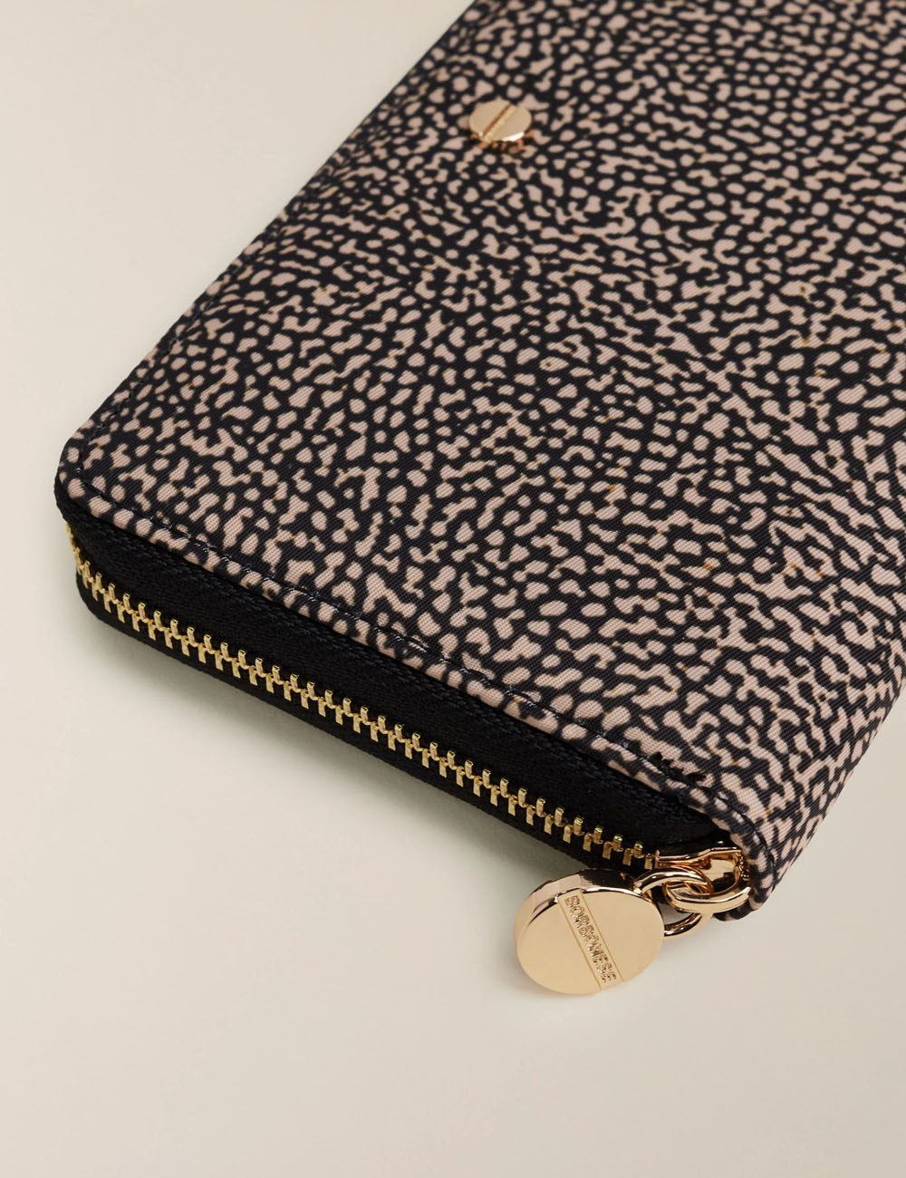 CLASSICA MEDIUM ZIP AROUND WALLET OP NATURALE/NERO