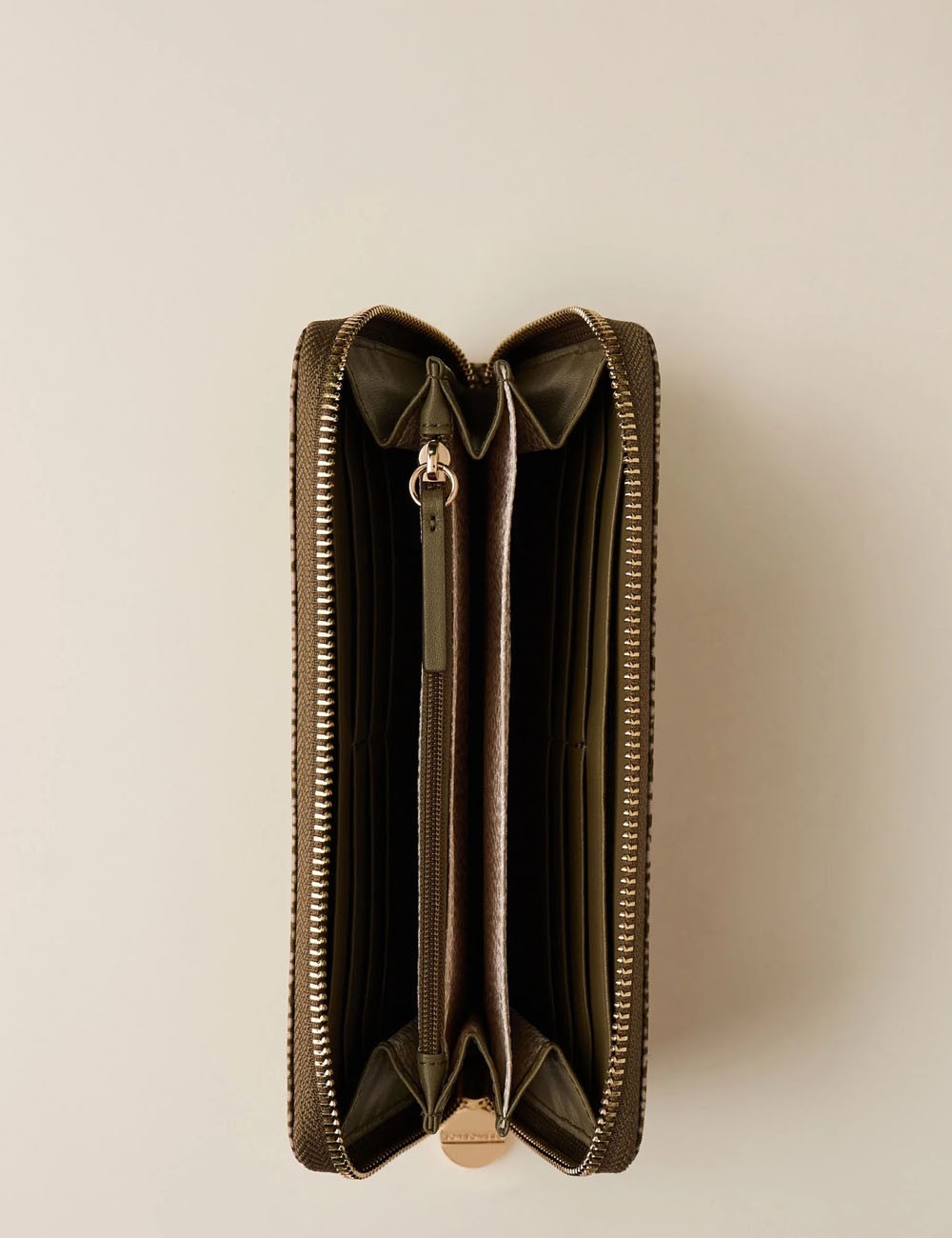 LARGE ZIP-AROUND WALLET OLIVE