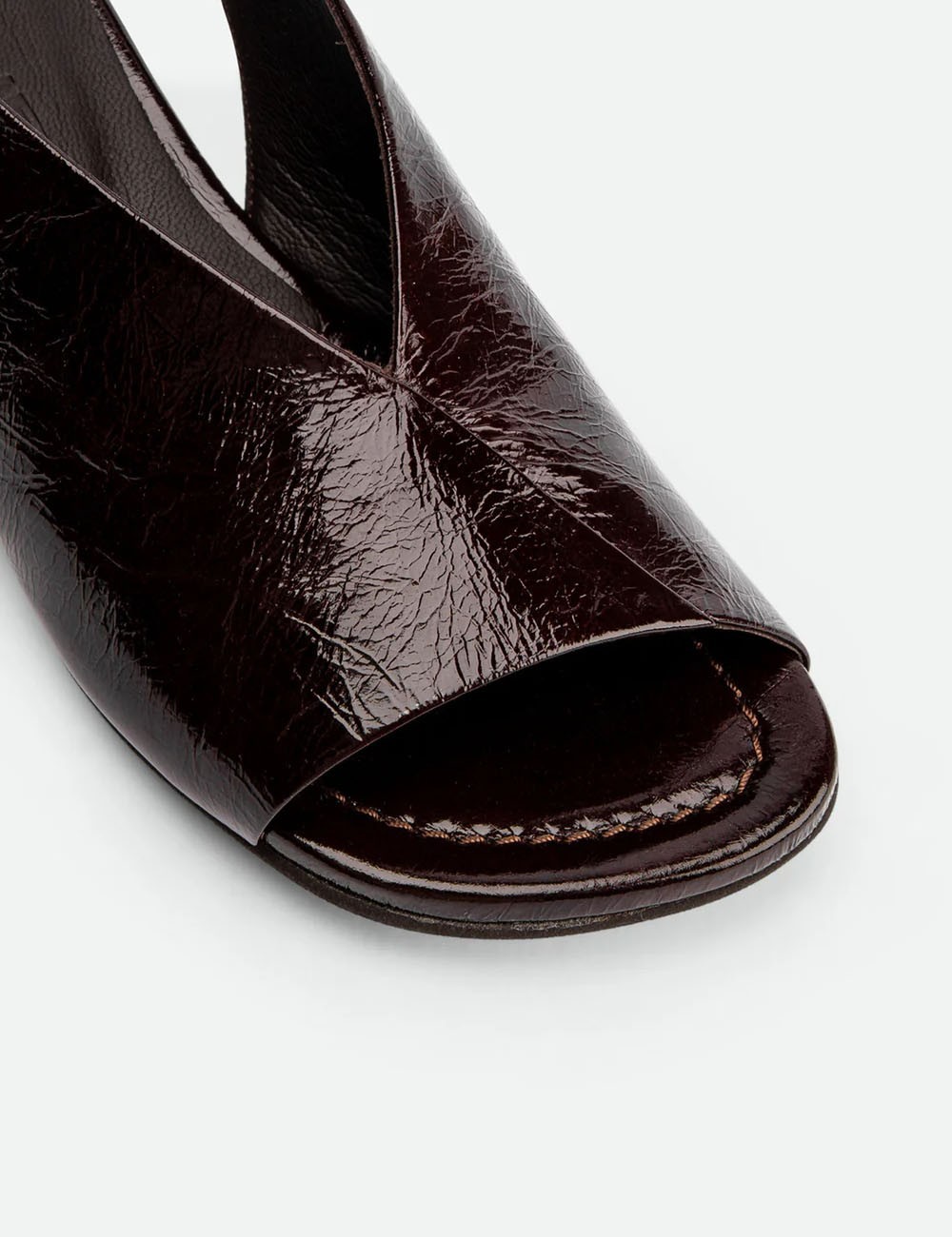 Christin Sandals patent leather brown