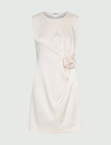 Sleeveless satin dress powder