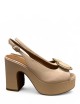 Sandalo con plateau in pelle con applicazione nocciola