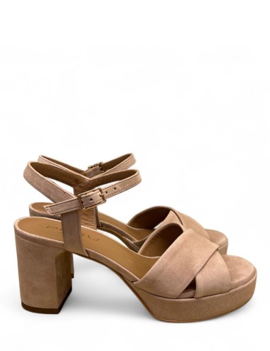 Sandalo con plateau scamosciato a face incrociate nocciola