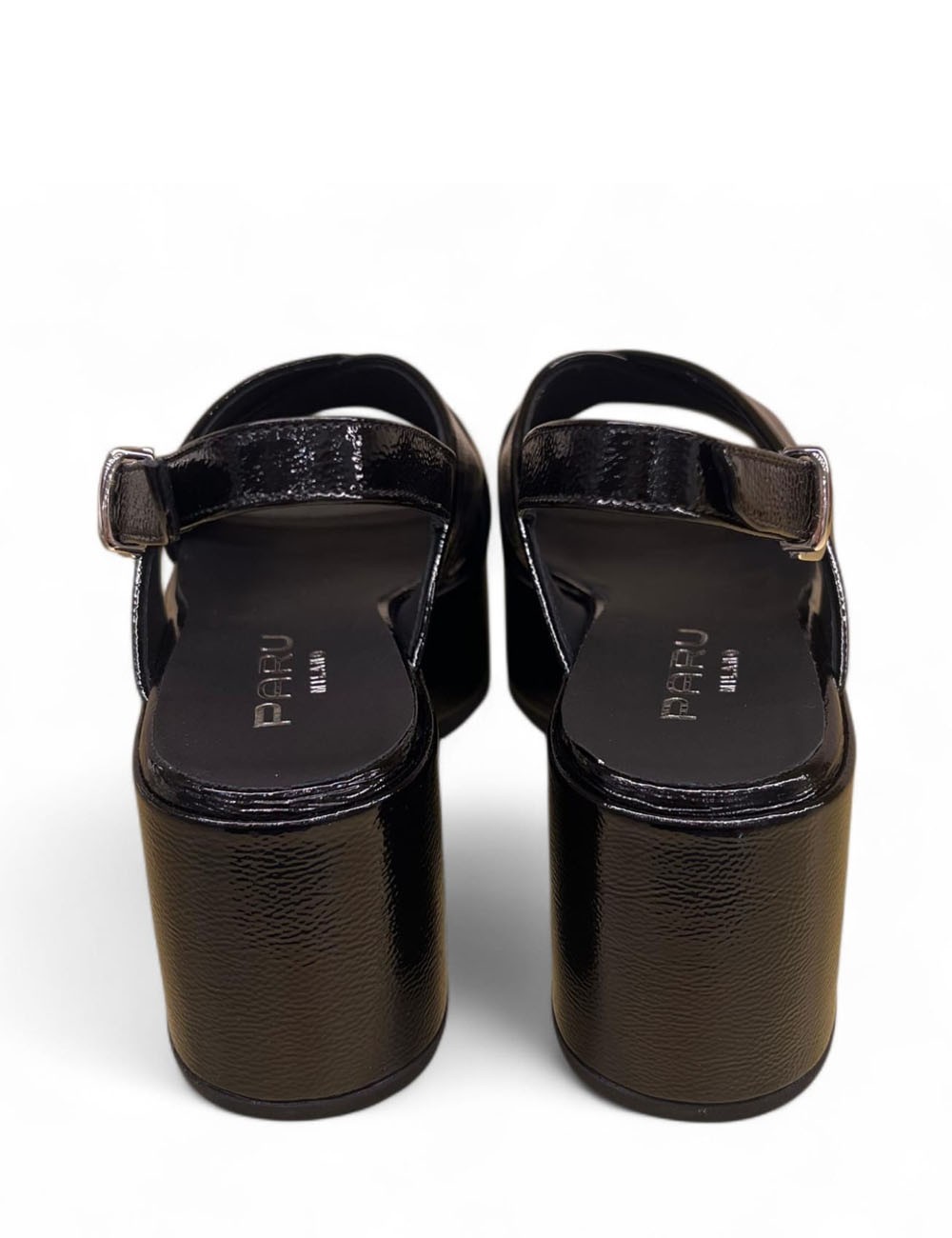 Zeppe in pelle a fasce incrociate con cinturino nero