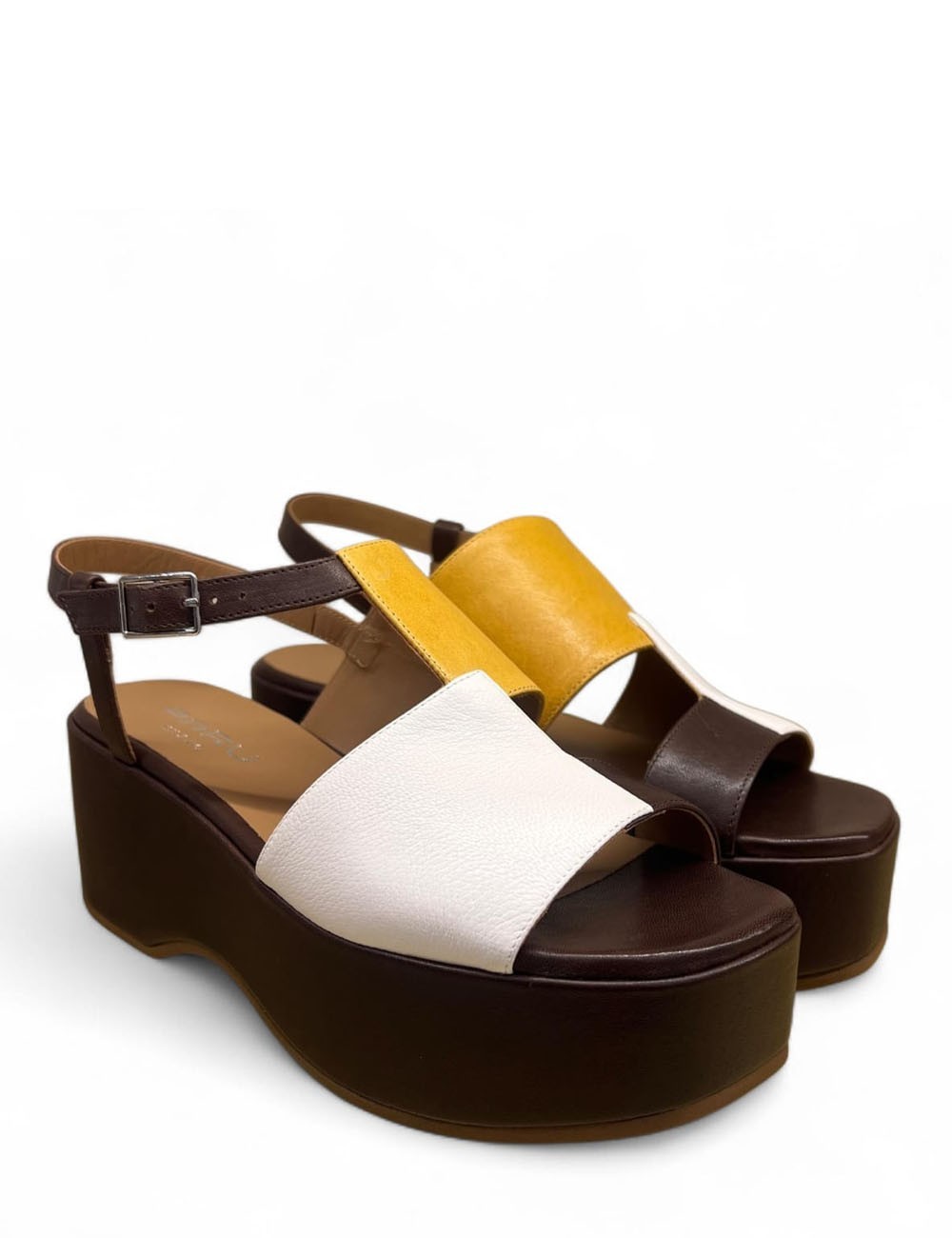 Zeppe in pelle tricolore con cinturino marrone