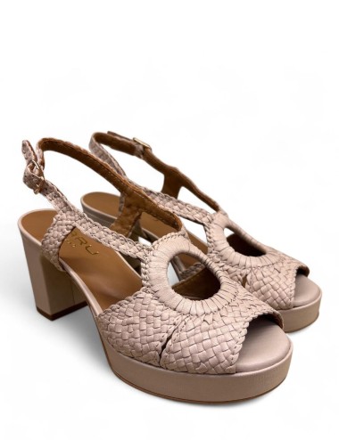 Sandalo a fasce con intreccio beige