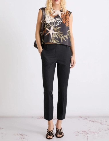 Top smanicato in cotone stretch nero