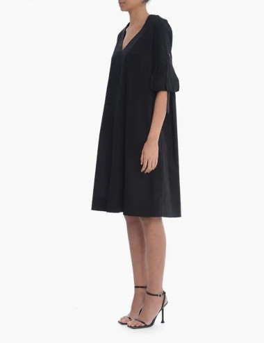 Abito con scollo a v in popeline nero