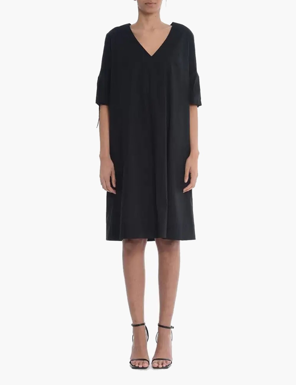 Abito con scollo a v in popeline nero