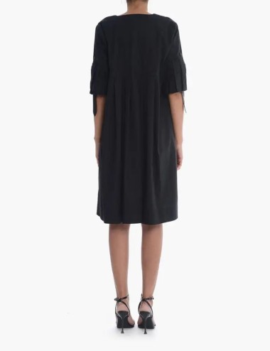 Abito con scollo a v in popeline nero