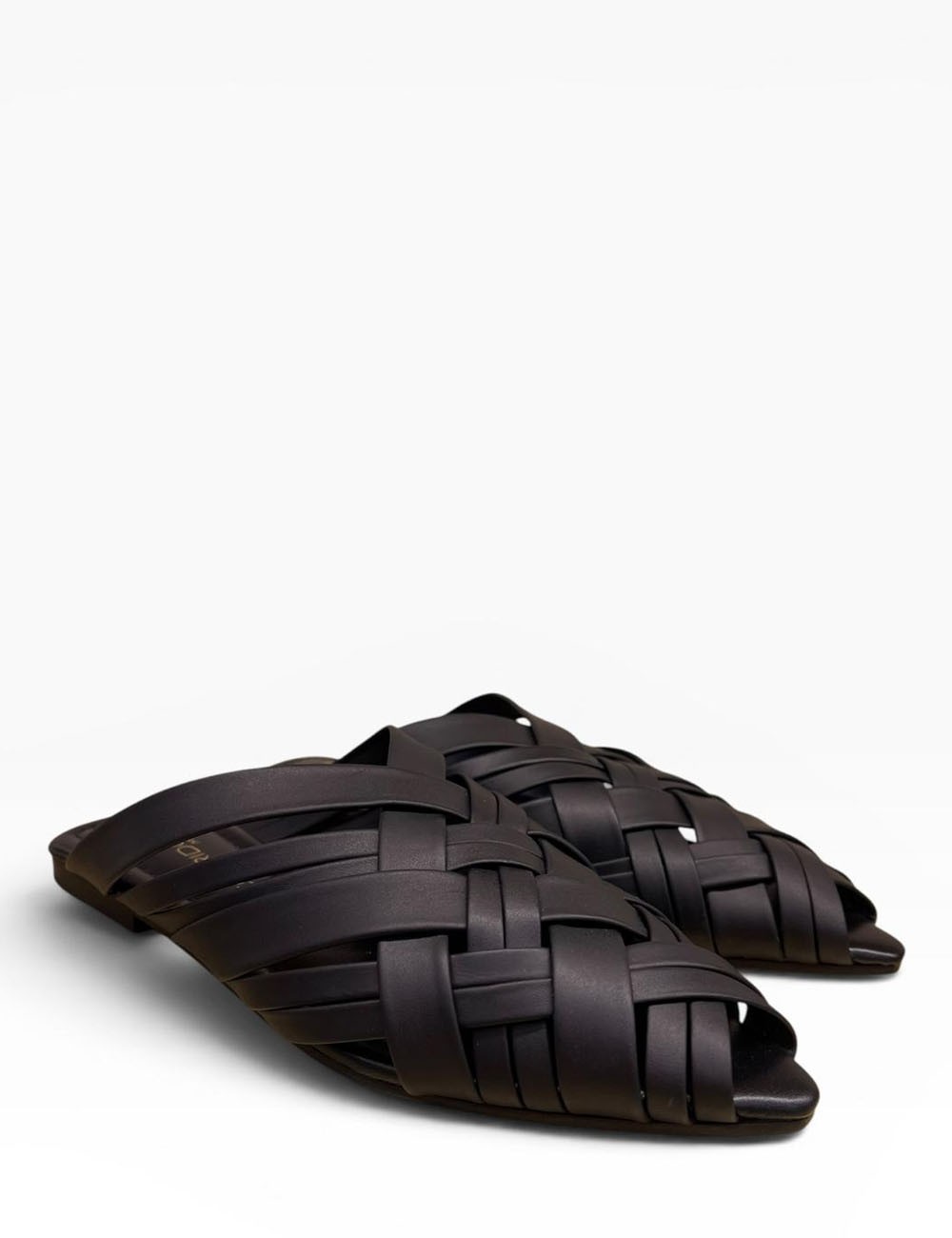 Ciabatta a fasce intrecciate in pelle black