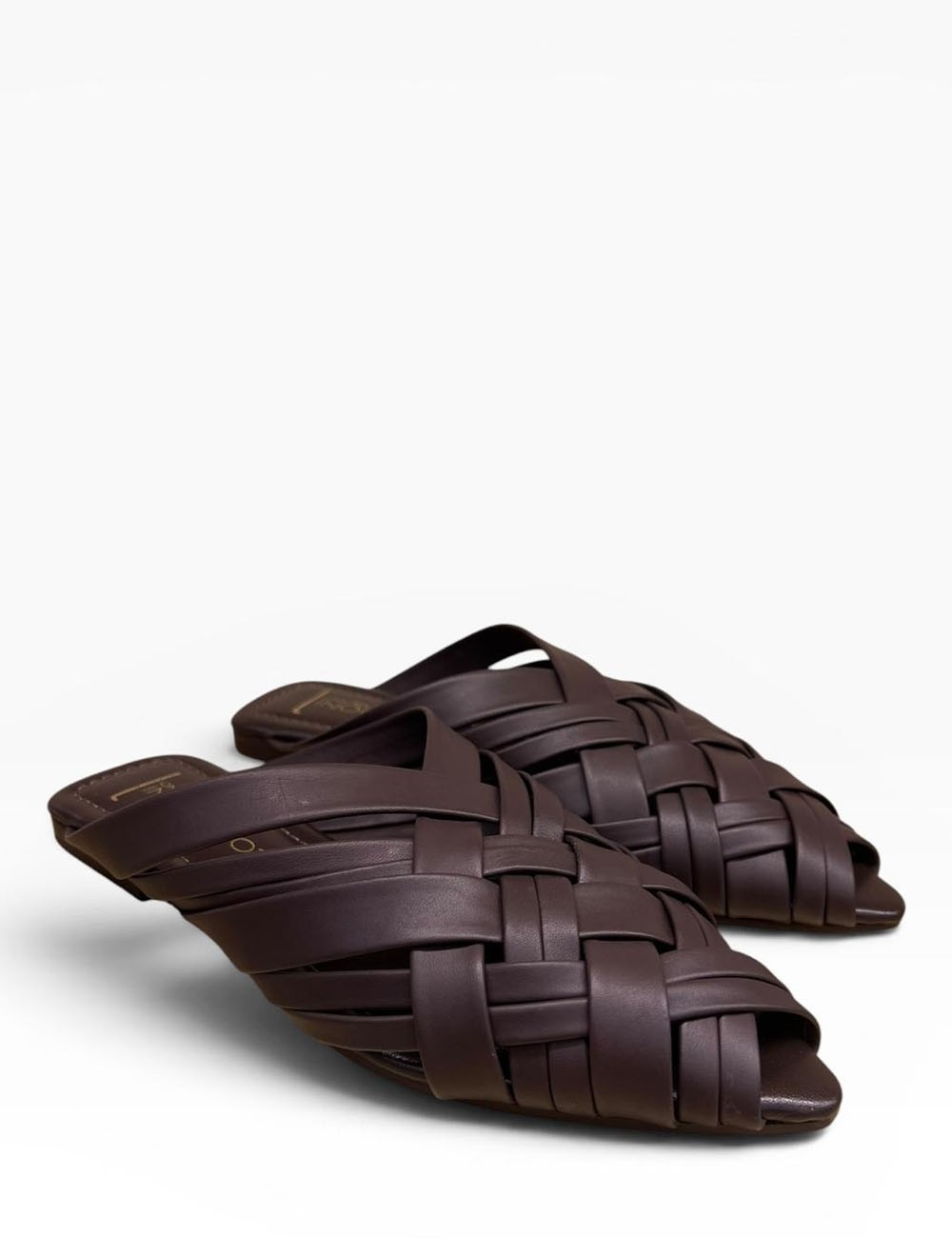 Ciabatta a fasce intrecciate in pelle chocolate