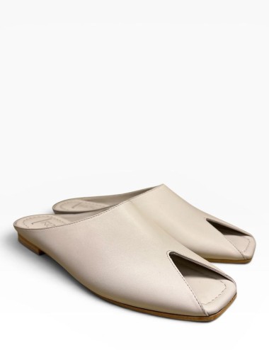 Ciabatta spuntata in pelle ivory