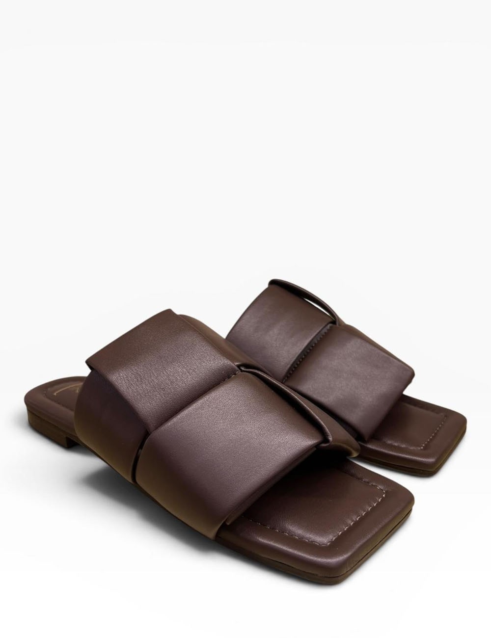 Ciabatta con fascia intrecciata in pelle chocolate