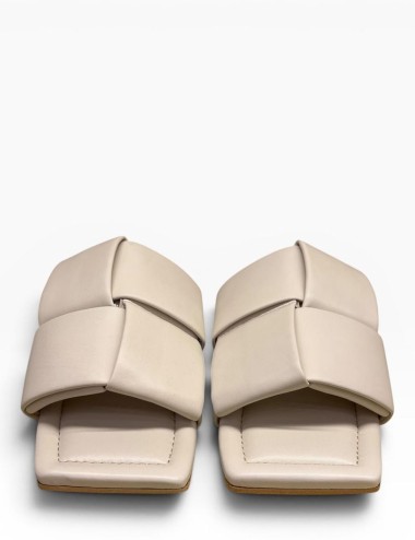 Ciabatta con fascia intrecciata in pelle avorio