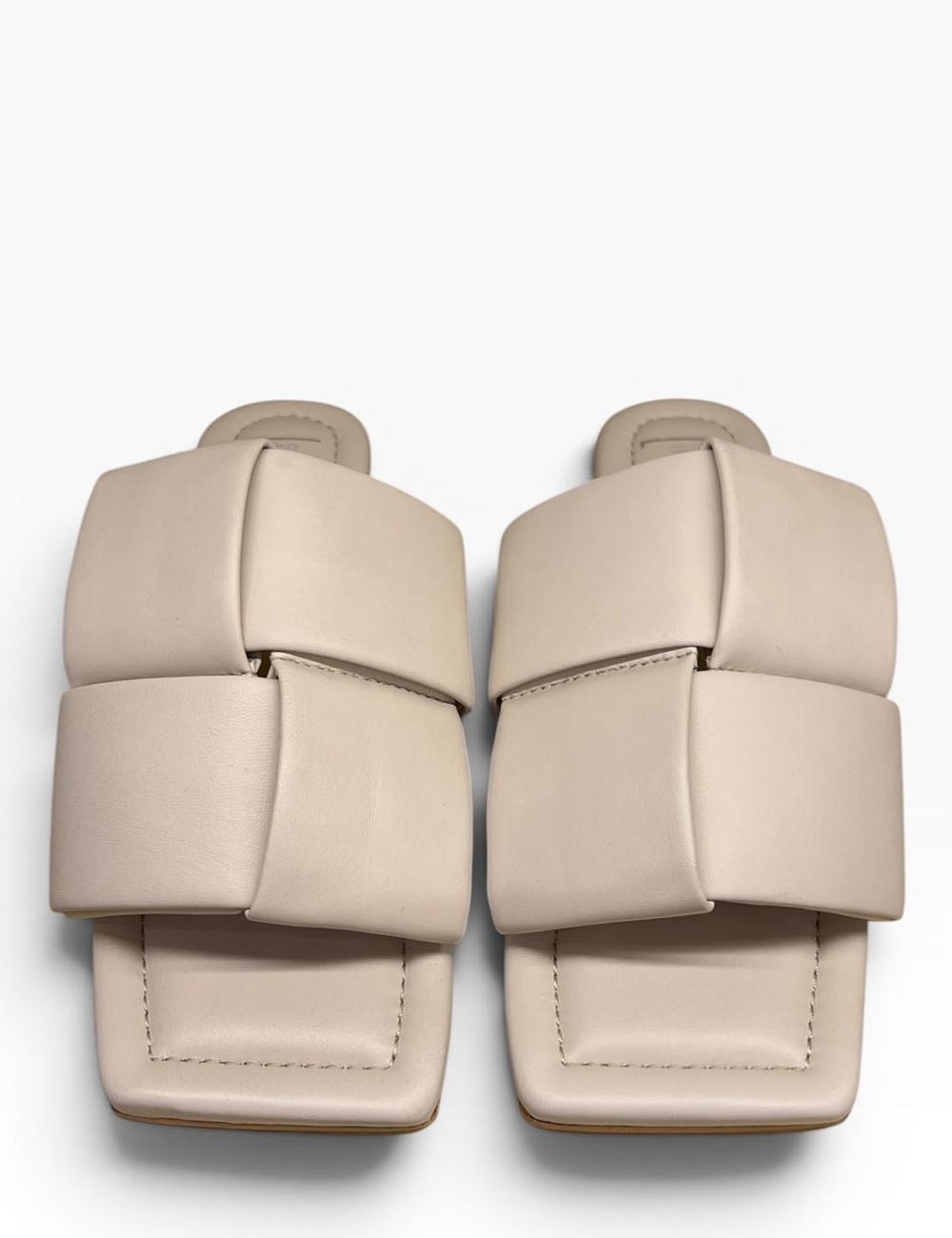 Ciabatta con fascia intrecciata in pelle ivory