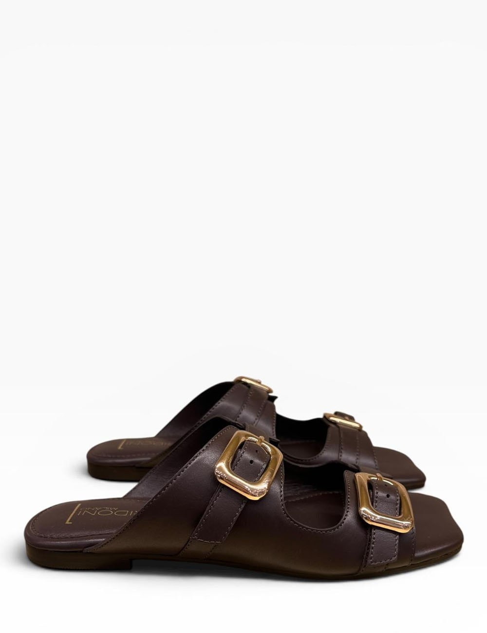 Sandalo con doppia fibbia in pelle marrone