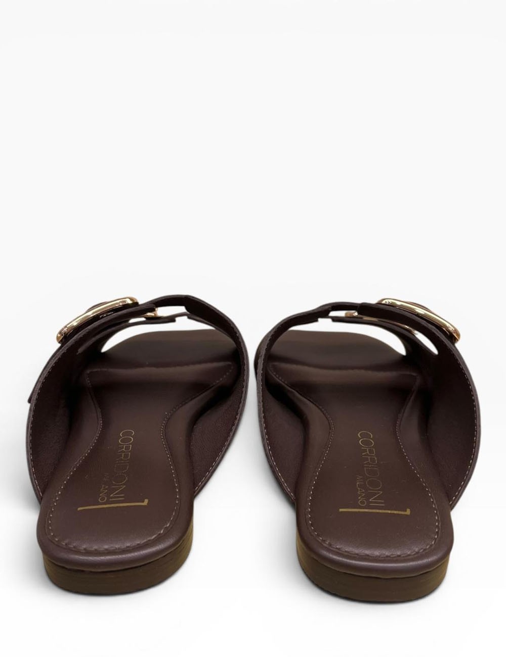 Sandalo con doppia fibbia in pelle marrone