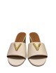 Ciabatta con fascia nappa burro con decorazione V oro