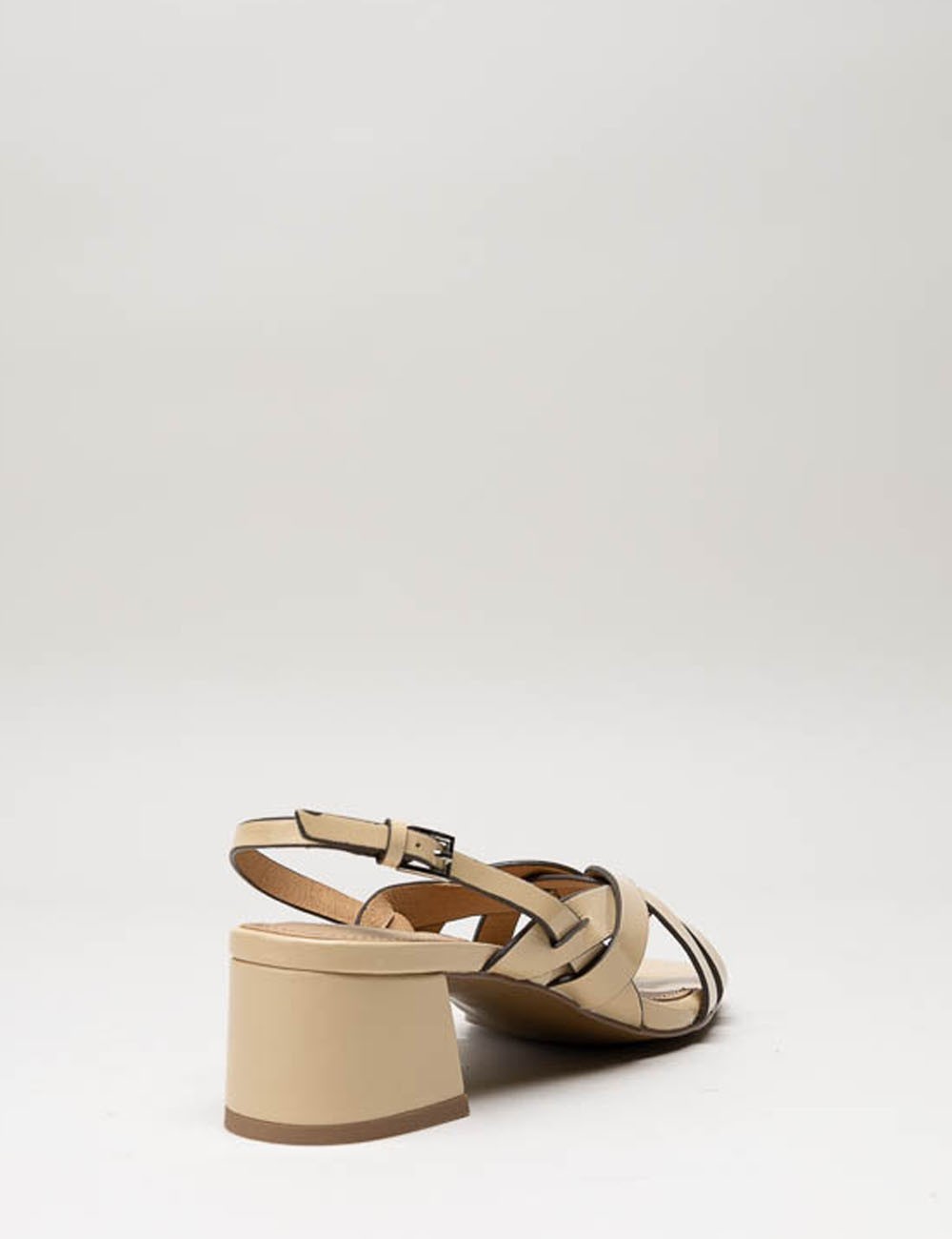 Sandalo NOLIA 45 in vernice beige