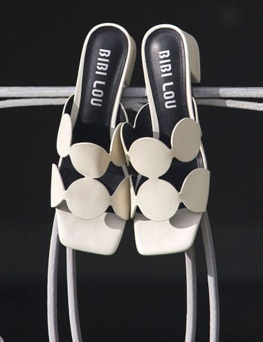 Sandalo ONAMI 45 in pelle bianco