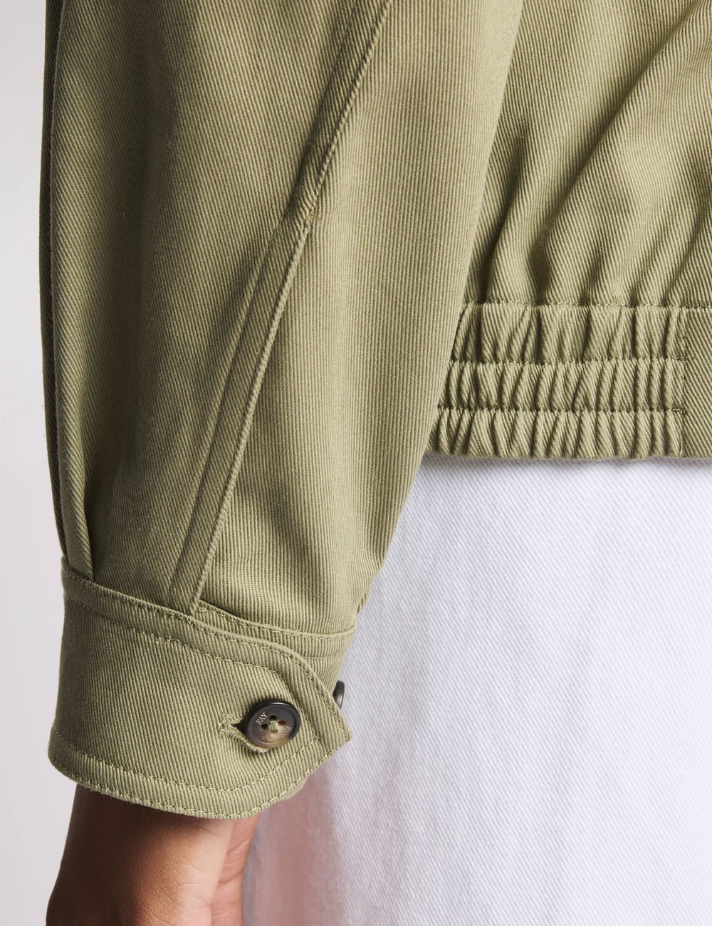 Bomber Jacket in Cotton Drill green