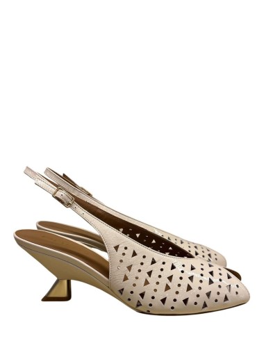 Slingback spuntata traforata in pelle burro