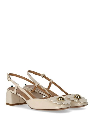 Sling back con fiore vernice cirè