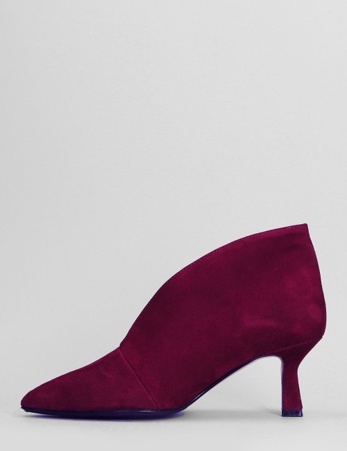 BORDEAUX SUEDE ANKLE BOOTS