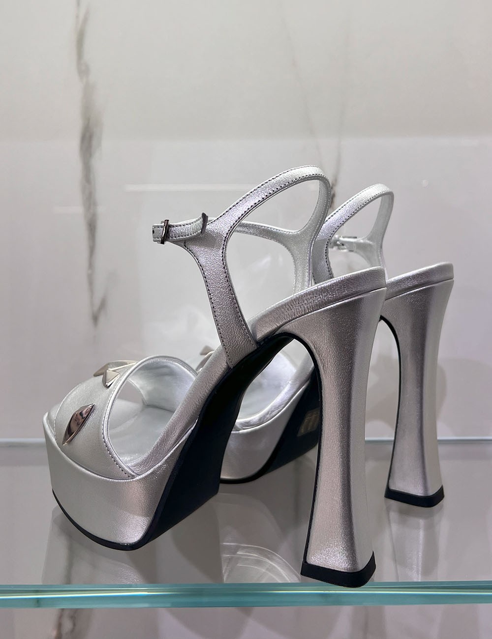 Sandalo con tacco Ersa laminato argento