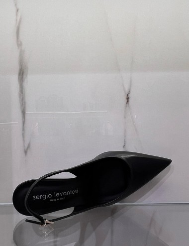 Chanel Katerina a punta con tacco nera