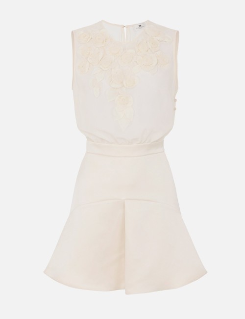 Abito in georgette e duchesse con rose ricamate burro