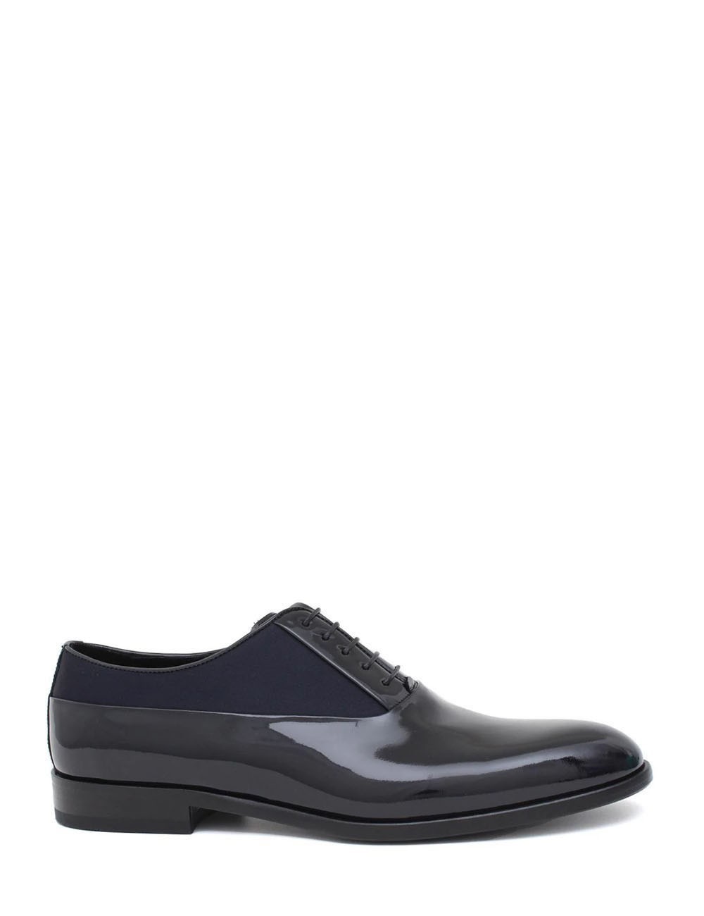 SCARPA CON LACCI BLU IN VERNICE