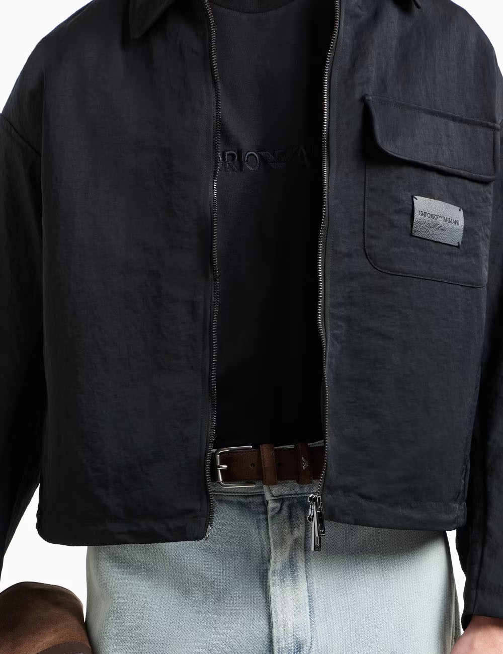 T-shirt in jersey misto lyocell con ricamo Emporio Armani ASV nera