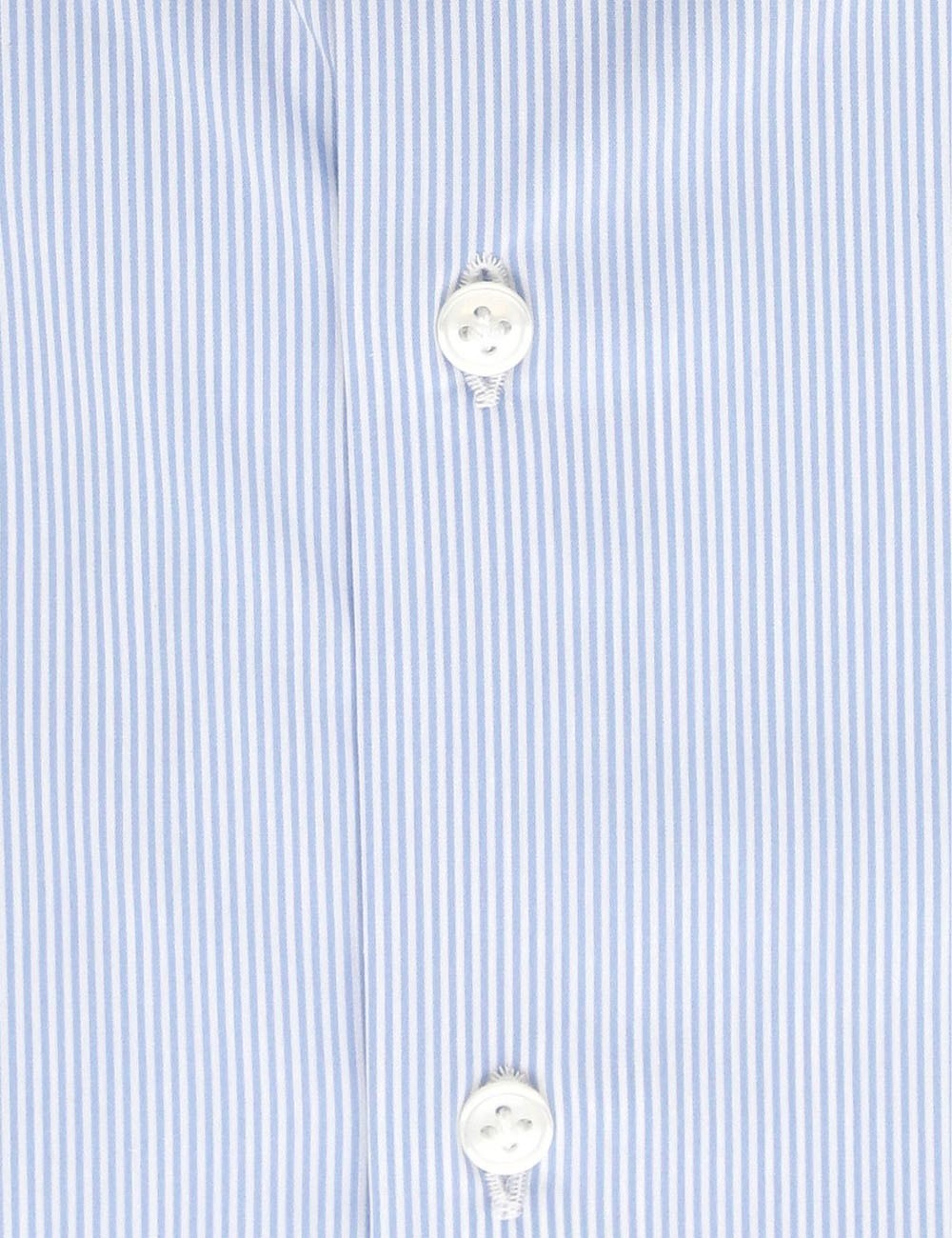 Camicia regular fit con collo francese in popeline azzurra