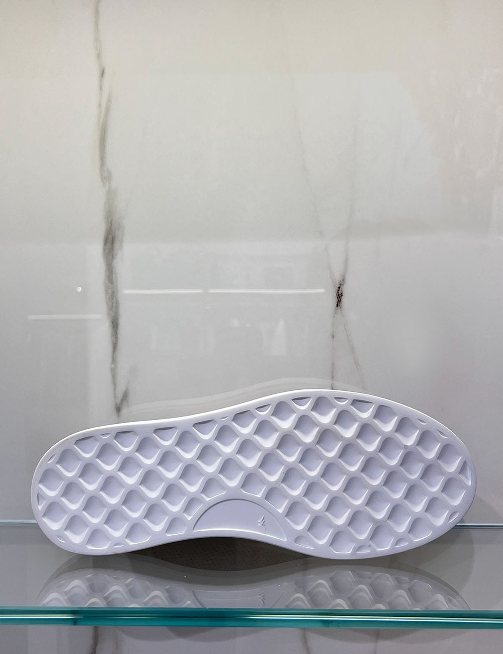 Sneakers scamosciate traforate dove