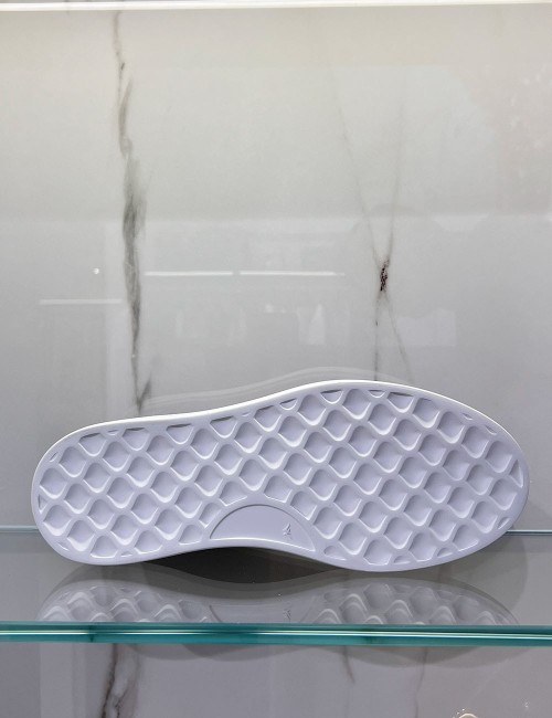Sneakers in pelle traforate testa di moro