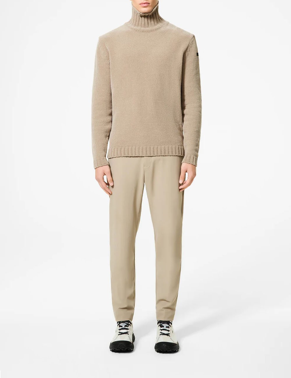 cinematt turtleneck knit