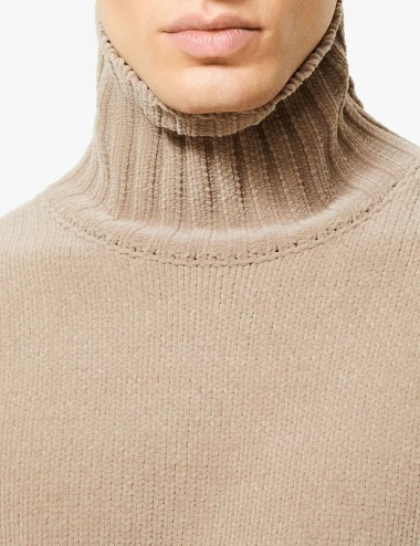 cinematt turtleneck knit
